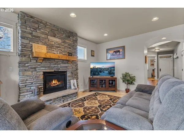 $524,900 | 1132 Northeast Steins Pillar Drive, Prineville, OR 97754
