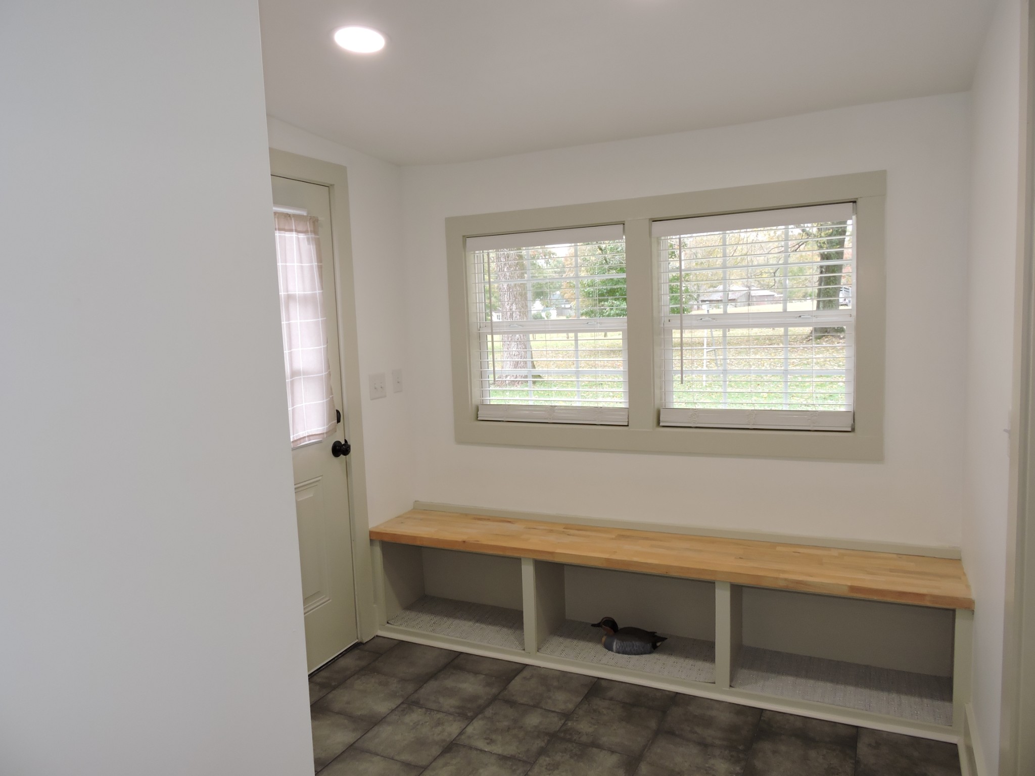 631 Riley Creek Road Tullahoma, TN 37388 - Photo 20 of 27 a bathroom with sink and window