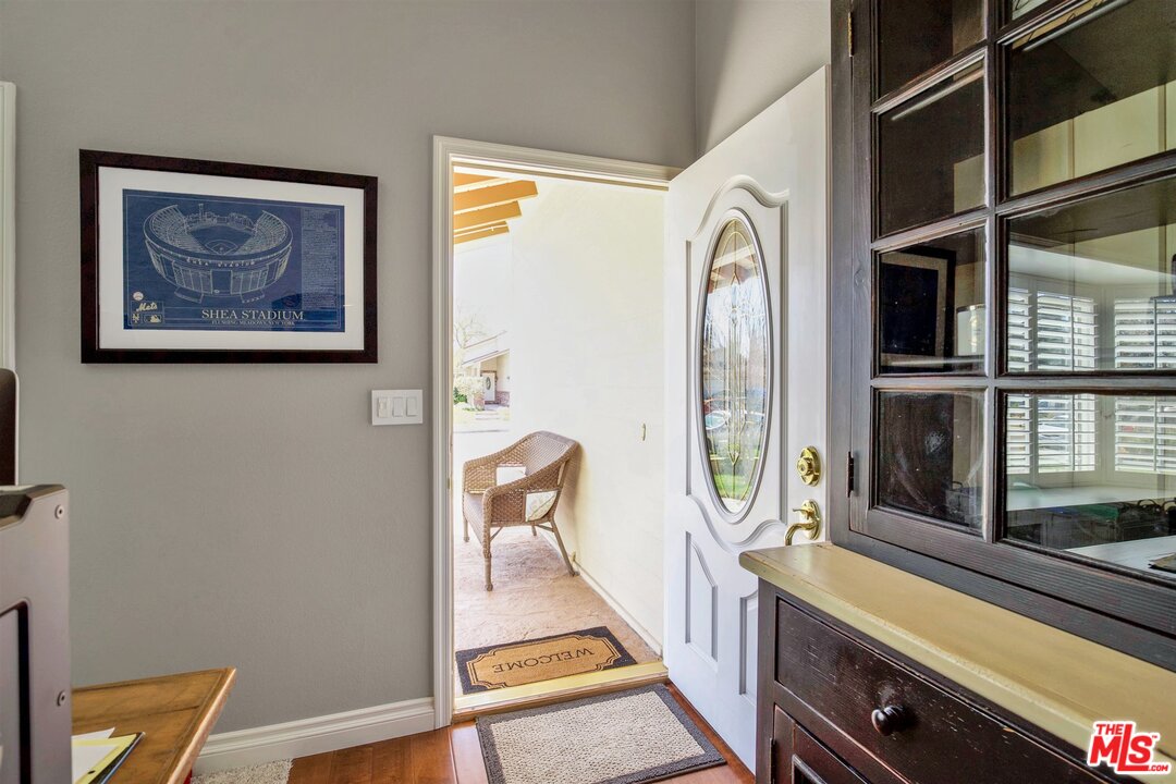 2219 Booth Street Simi Valley, CA 93065 - Photo 3 of 29