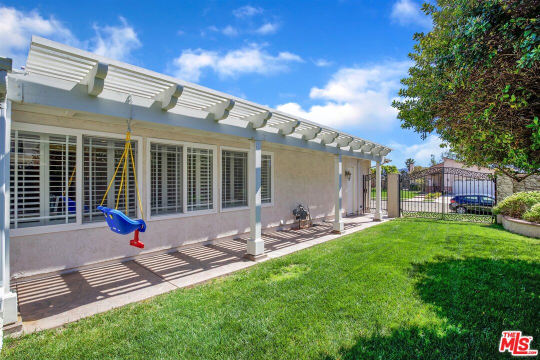 2219 Booth Street Simi Valley, CA 93065 - Photo 23 of 29