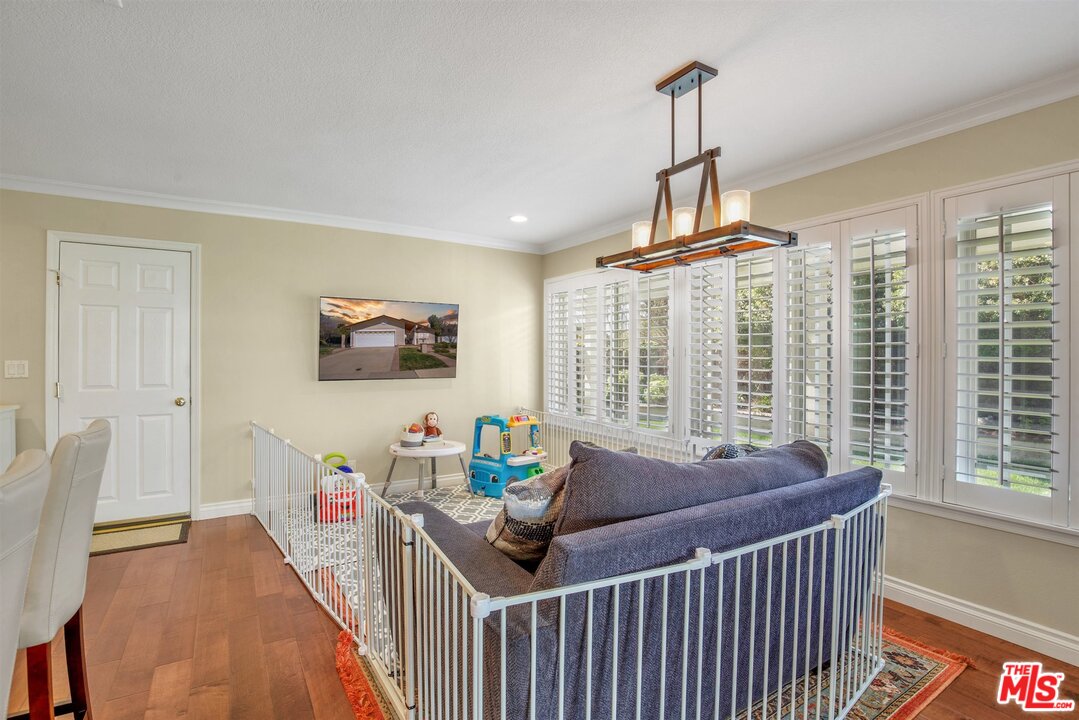 2219 Booth Street Simi Valley, CA 93065 - Photo 10 of 29