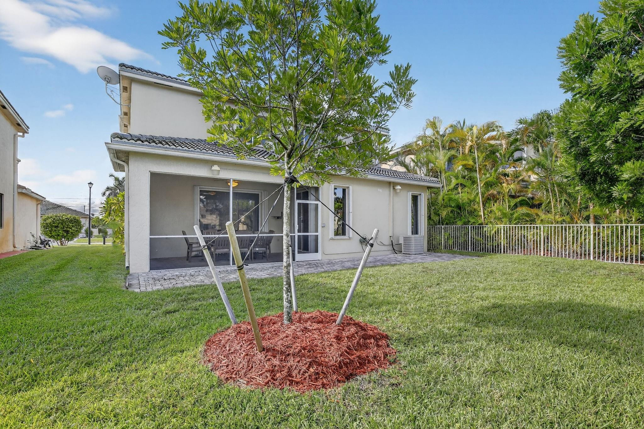 19427 Southwest 65th Street Fort Lauderdale, FL 33332 - Photo 46 of 56 a view of a house with backyard
