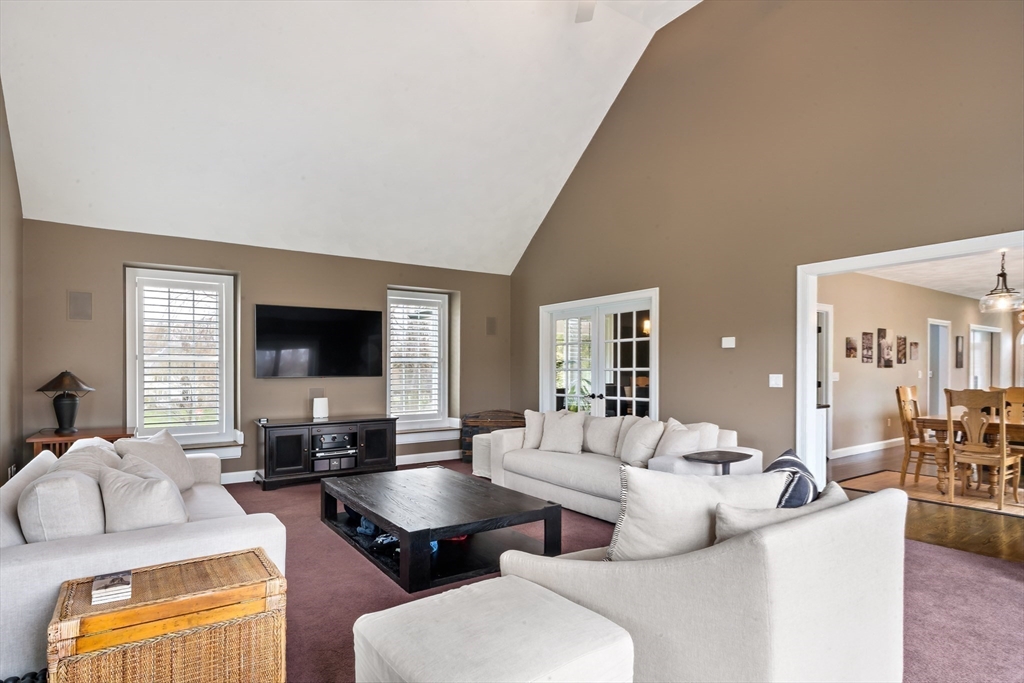 9 Round Farm Road Rehoboth, MA 02769 - Photo 21 of 41