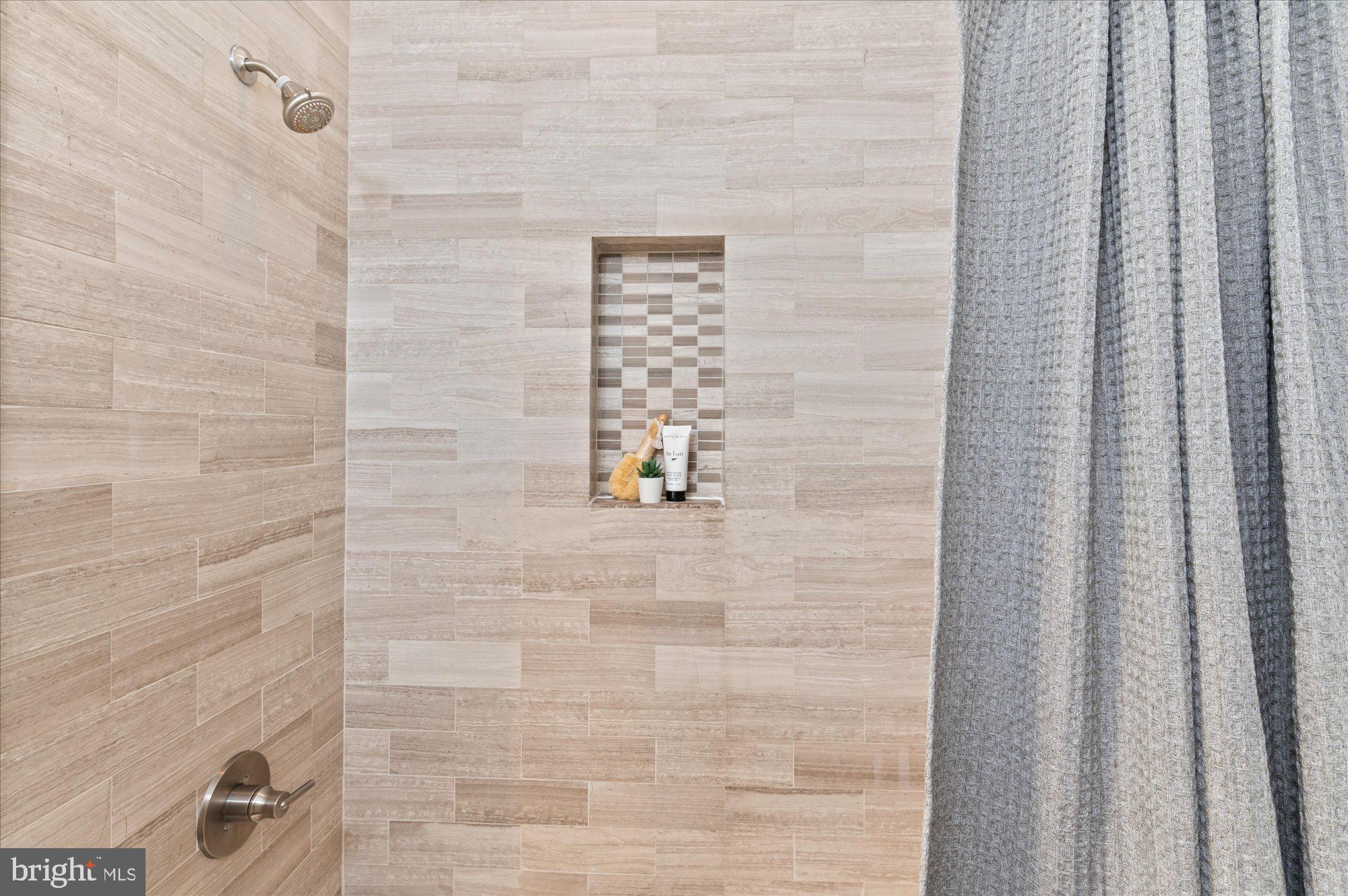 2550 University Place Northwest, Unit 2 Washington, DC 20009 - Photo 20 of 37 Primary Bath
