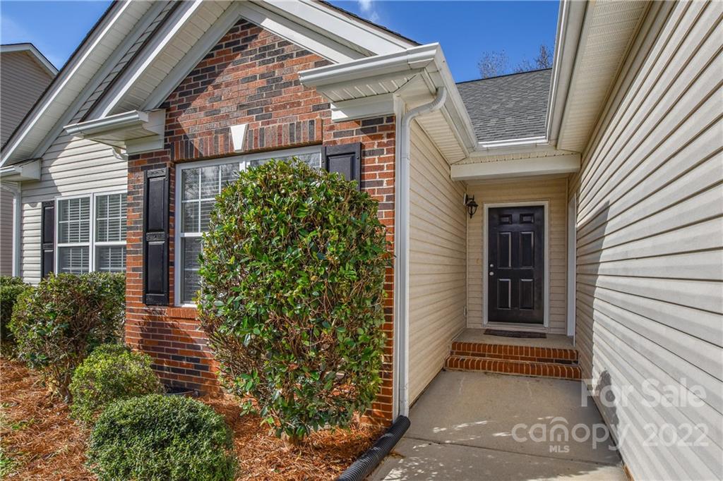 120 Pheasant Ridge Circle York, SC 29745 - Photo 3 of 21 Gallery Image 3