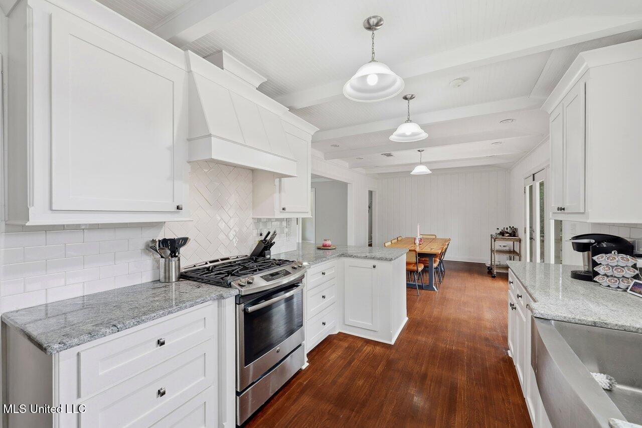 2058 Cherokee Drive Jackson, MS 39211 - Photo 11 of 34 2058 Cherokee Dr Home Tours MS 11