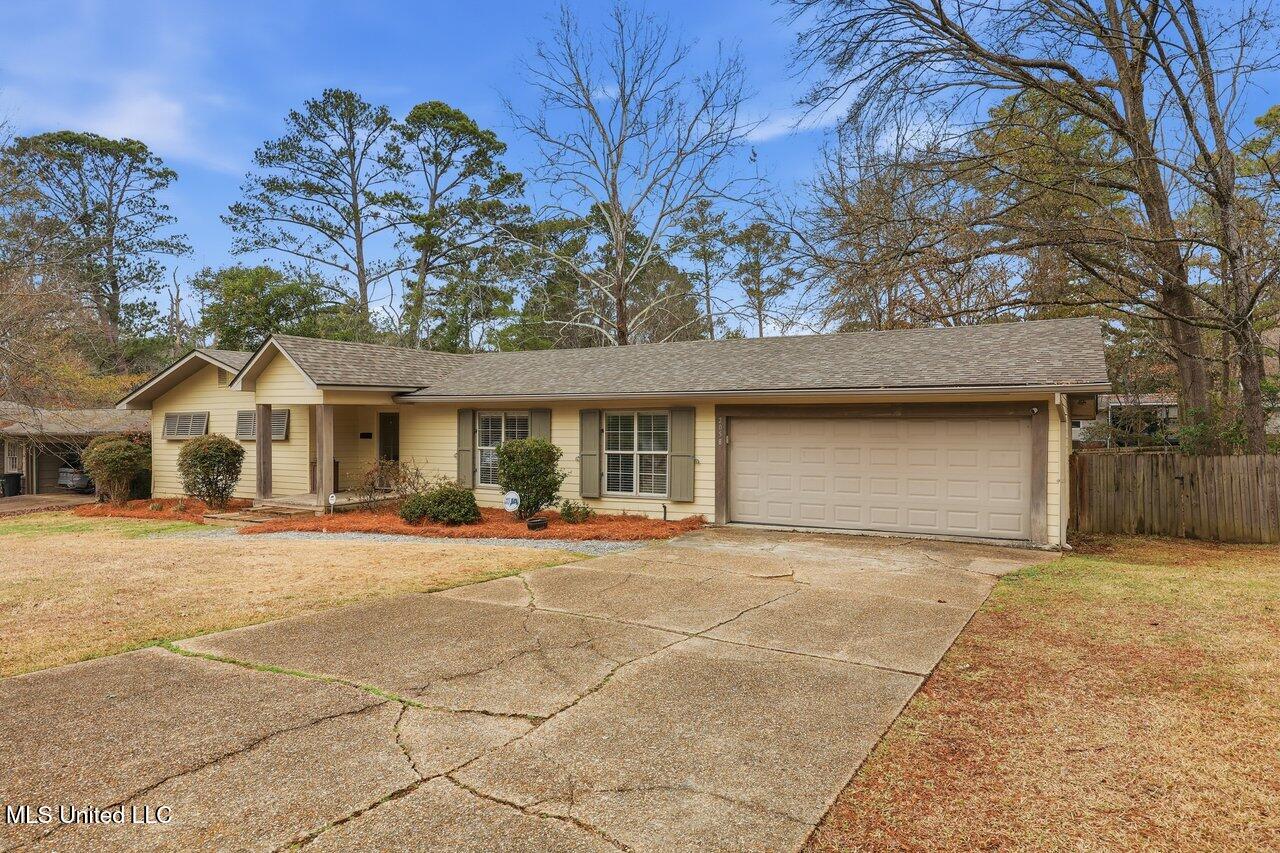 2058 Cherokee Drive Jackson, MS 39211 - Photo 2 of 34 2058 Cherokee Dr Home Tours MS 2