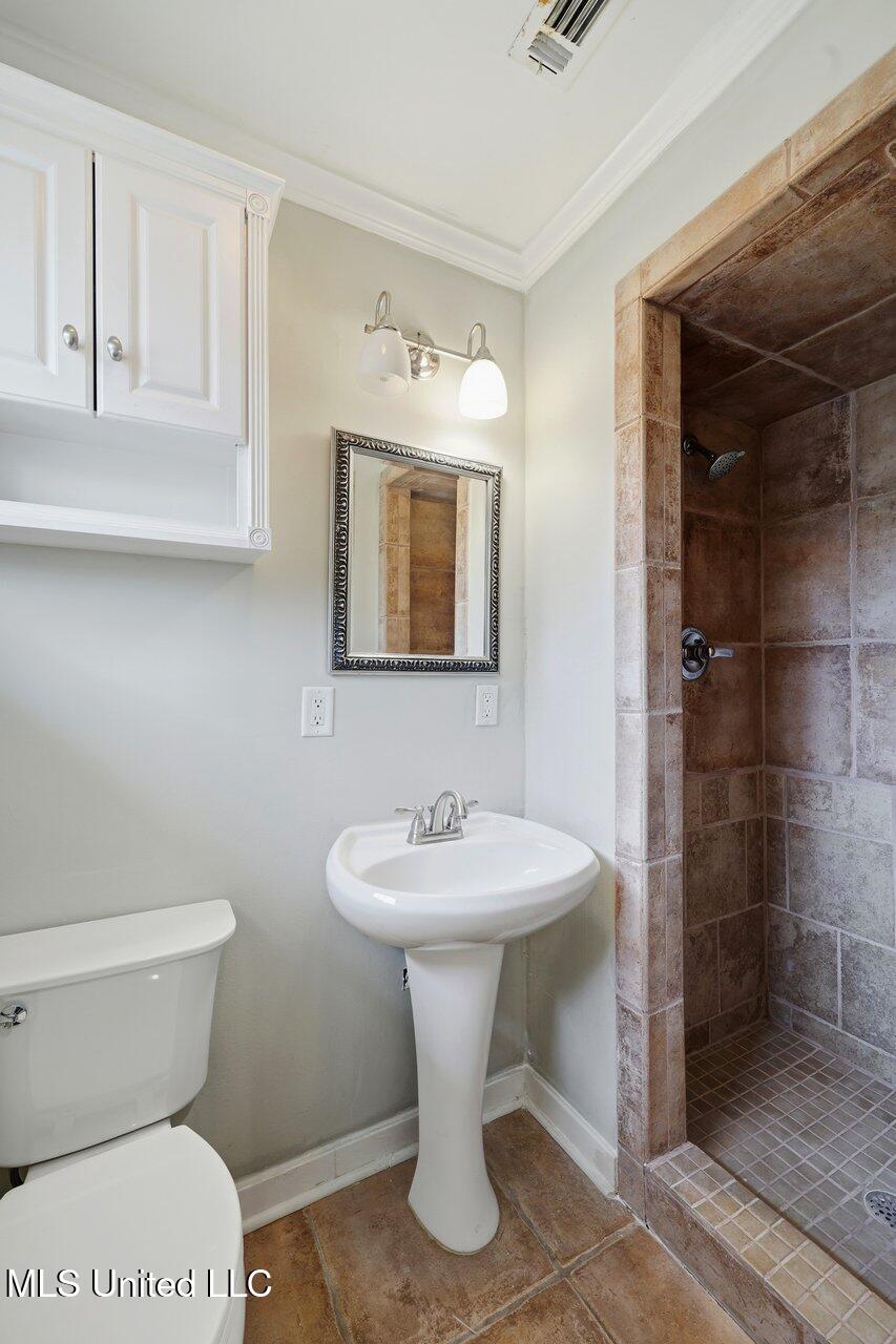 2058 Cherokee Drive Jackson, MS 39211 - Photo 28 of 34 2058 Cherokee Dr Home Tours MS 28