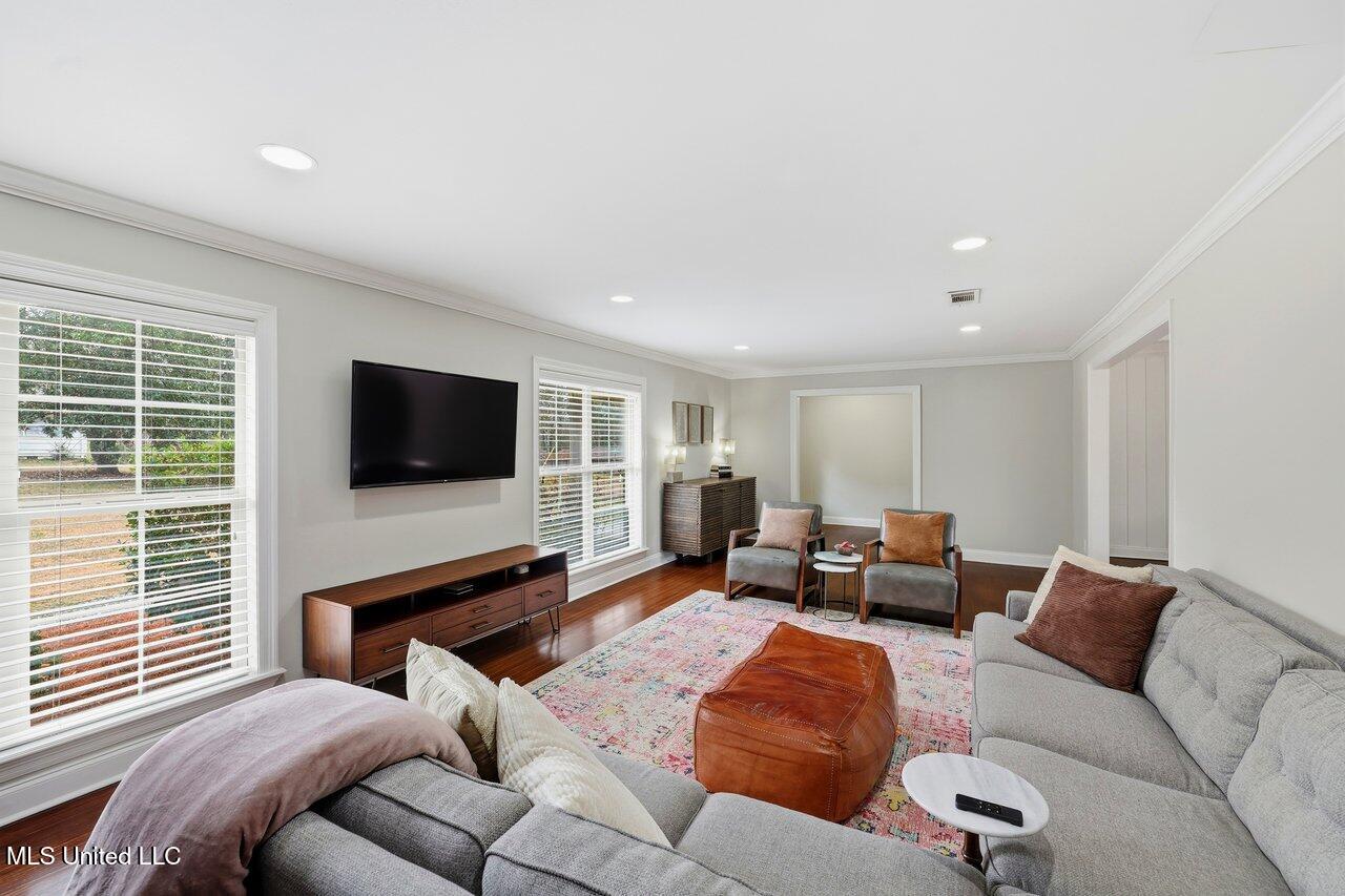 2058 Cherokee Drive Jackson, MS 39211 - Photo 9 of 34 2058 Cherokee Dr Home Tours MS 9