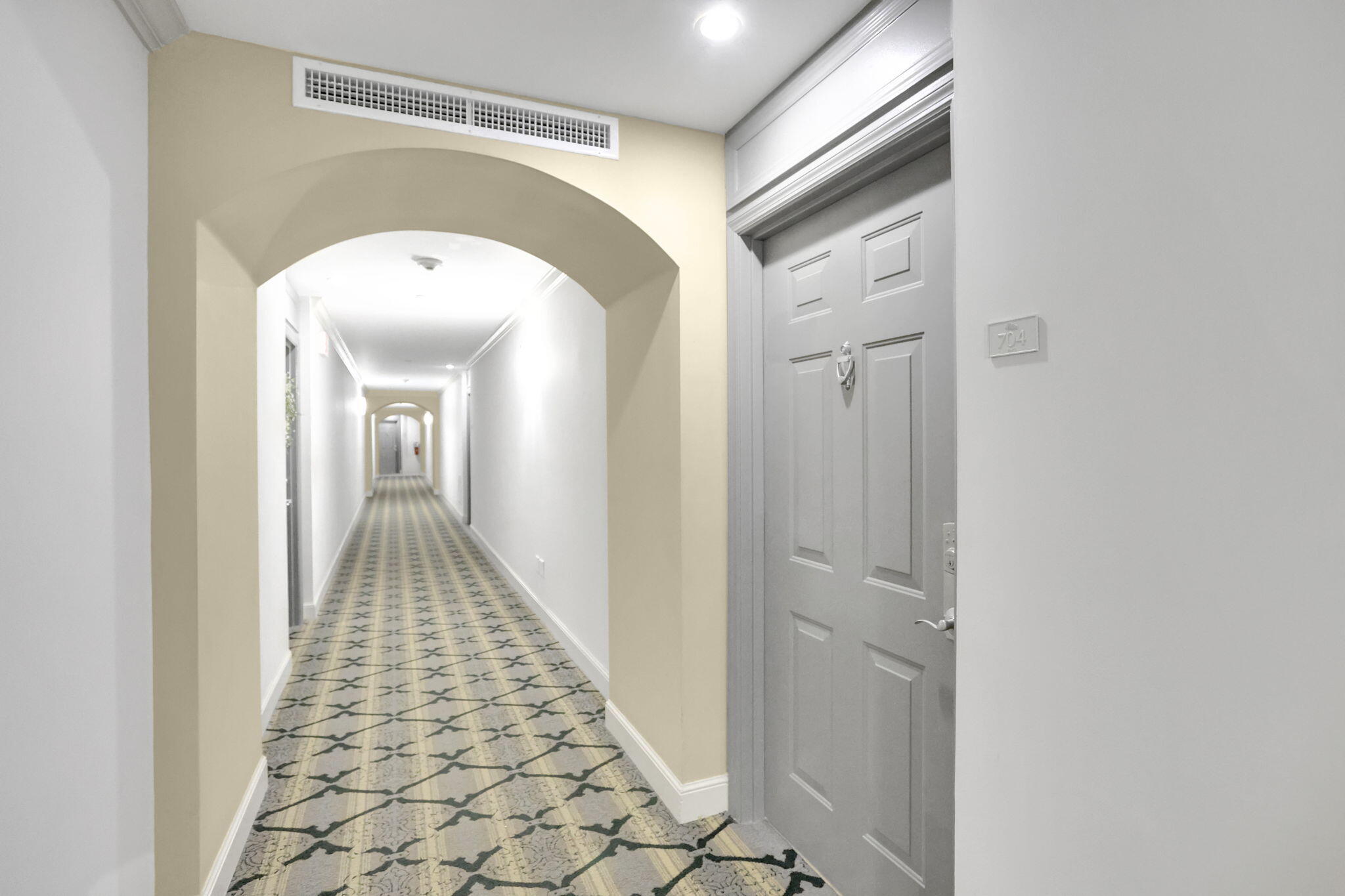 233 South Federal Highway, Unit 704 Boca Raton, FL 33432 - Photo 5 of 25 14-web-or-mls-0E2A2676