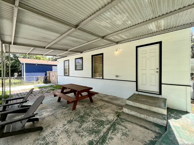 $1,350 | 2319 Burnet Street, San Antonio, TX 78202