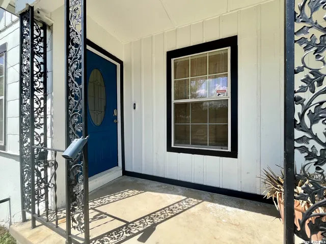 $1,350 | 2319 Burnet Street, San Antonio, TX 78202