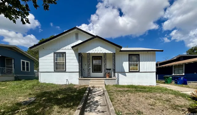 $1,350 | 2319 Burnet Street, San Antonio, TX 78202