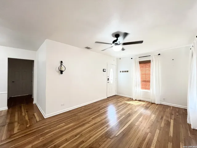 $1,350 | 2319 Burnet Street, San Antonio, TX 78202