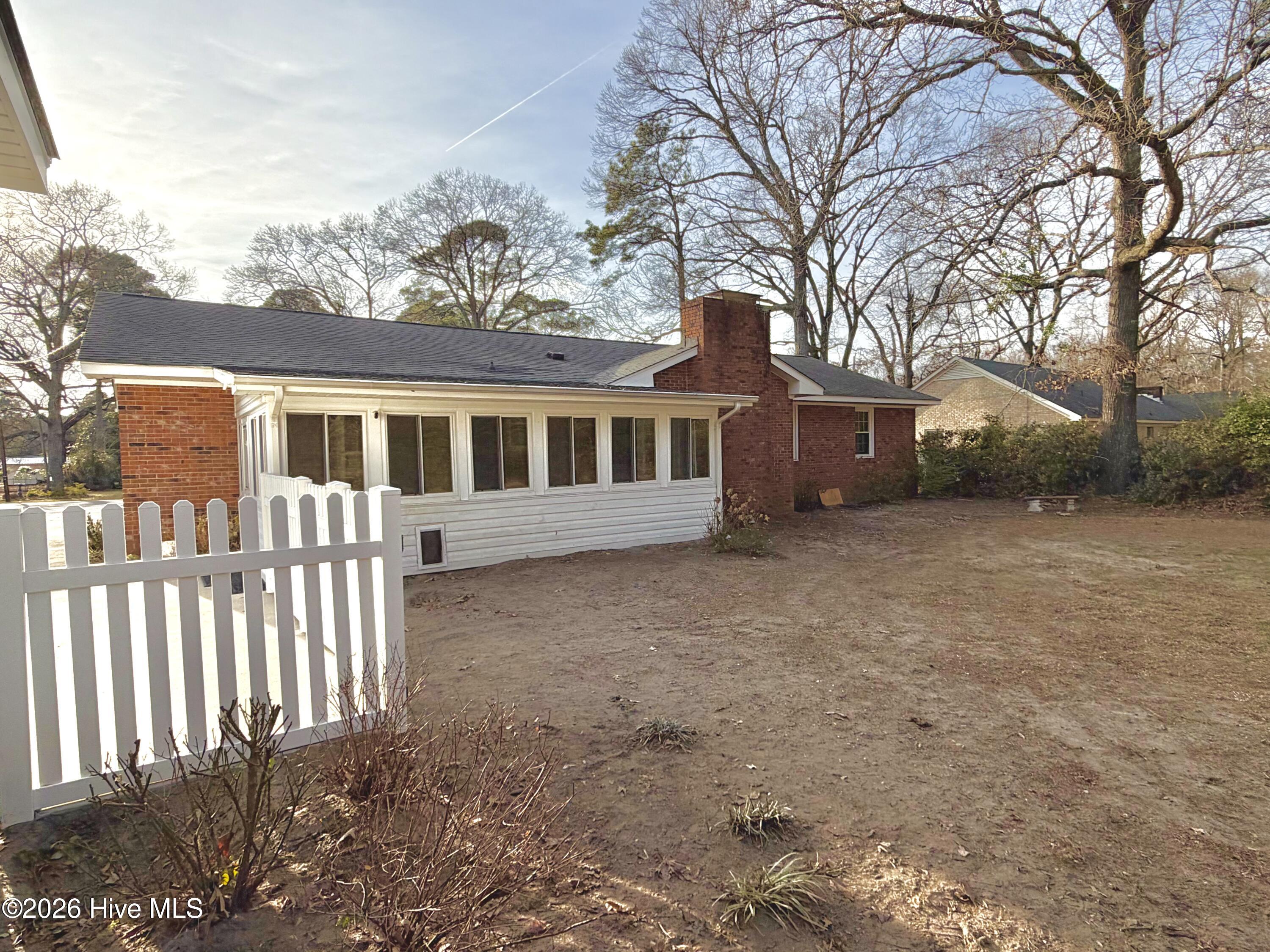 1801 Crestview Street Kinston, NC 28504 - Photo 5 of 93 IMG_3341