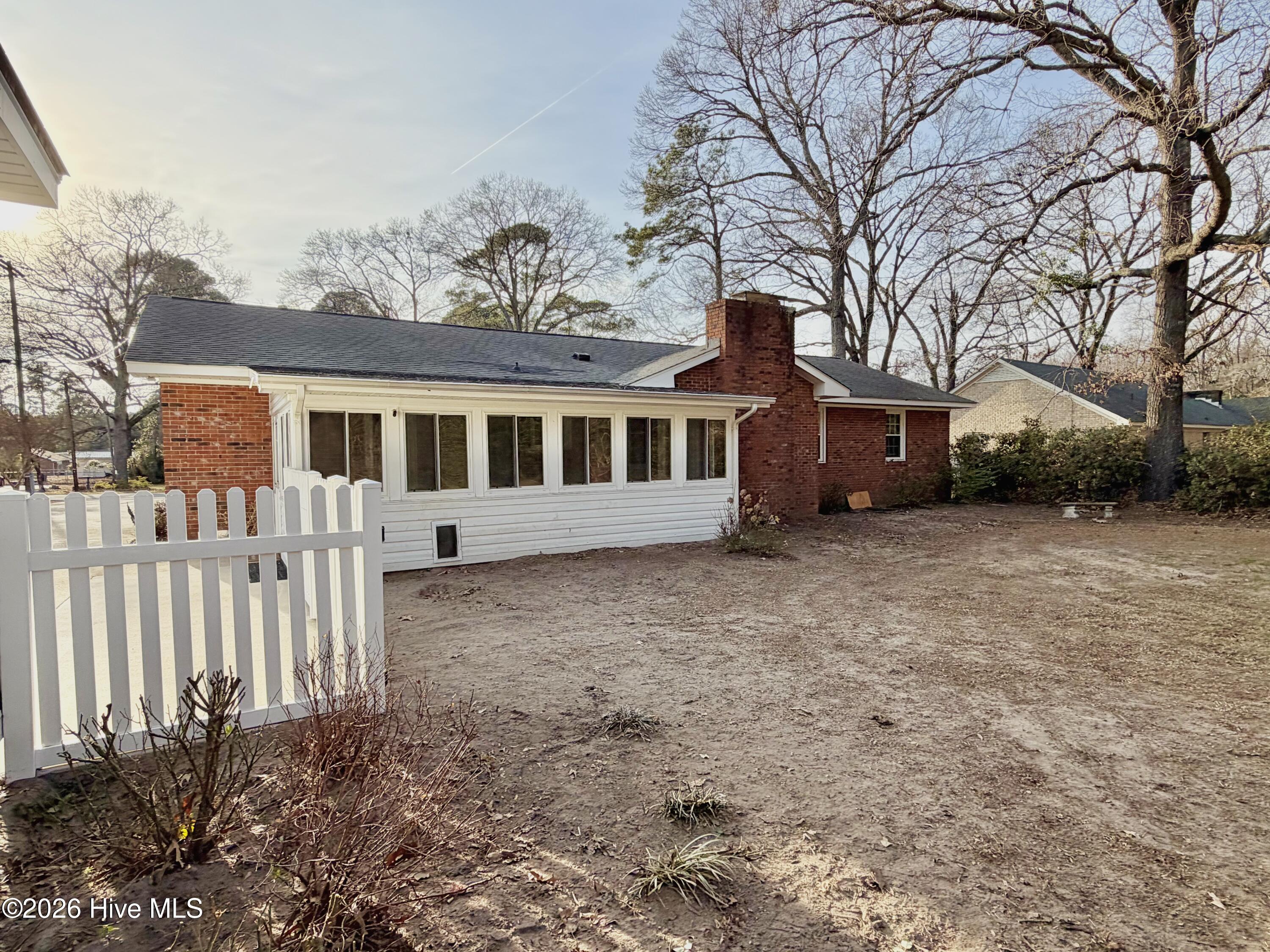 1801 Crestview Street Kinston, NC 28504 - Photo 9 of 93 IMG_3343