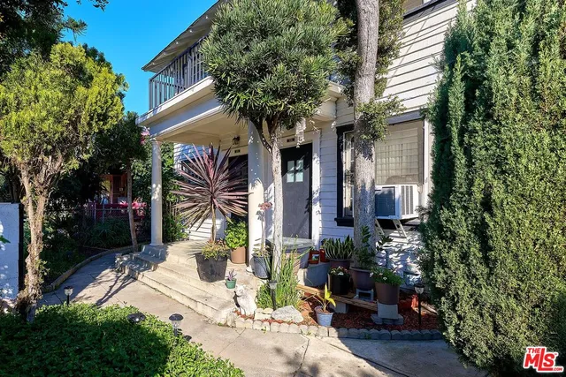 $1,099,000 | 1228 South Catalina Street, Los Angeles, CA 90006