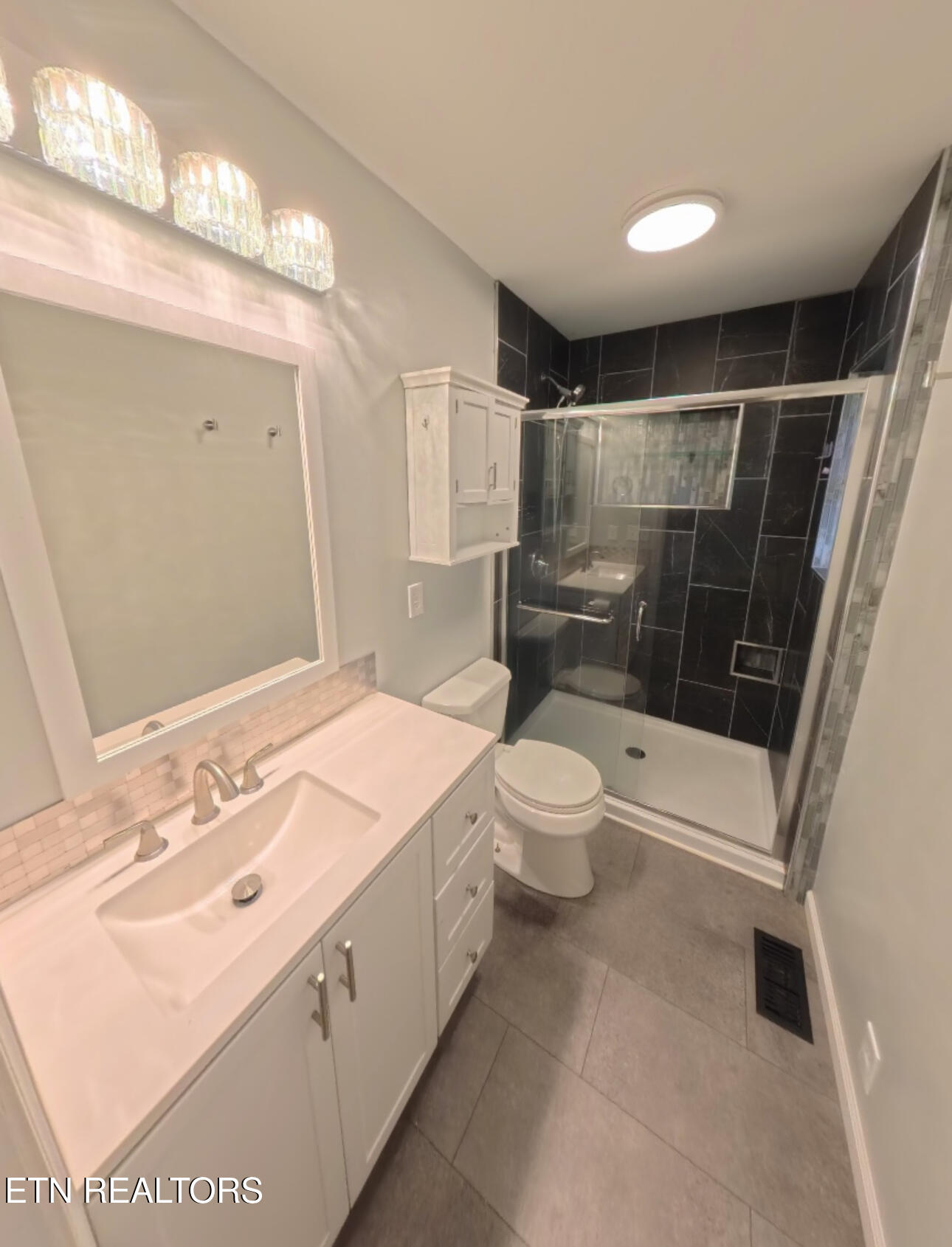 1052 Sunset Circle Newport, TN 37821 - Photo 16 of 37 IMG_3110