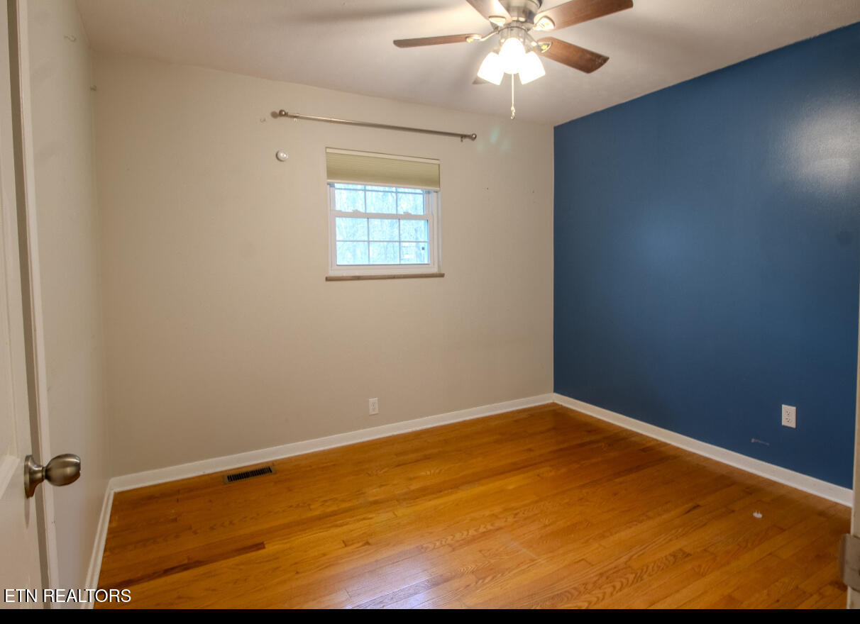 1052 Sunset Circle Newport, TN 37821 - Photo 22 of 37 IMG_3076