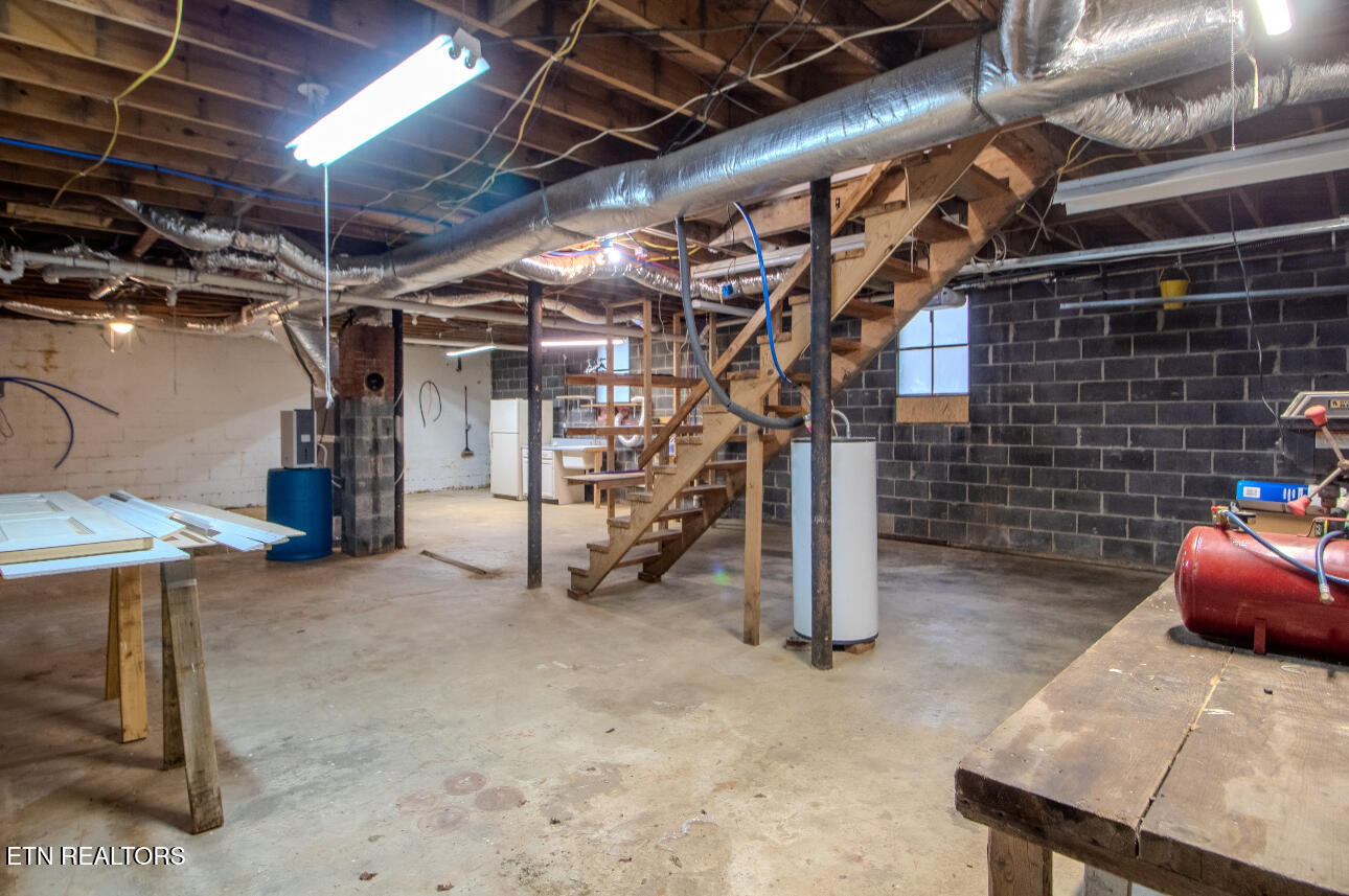 1052 Sunset Circle Newport, TN 37821 - Photo 25 of 37 IMG_3084