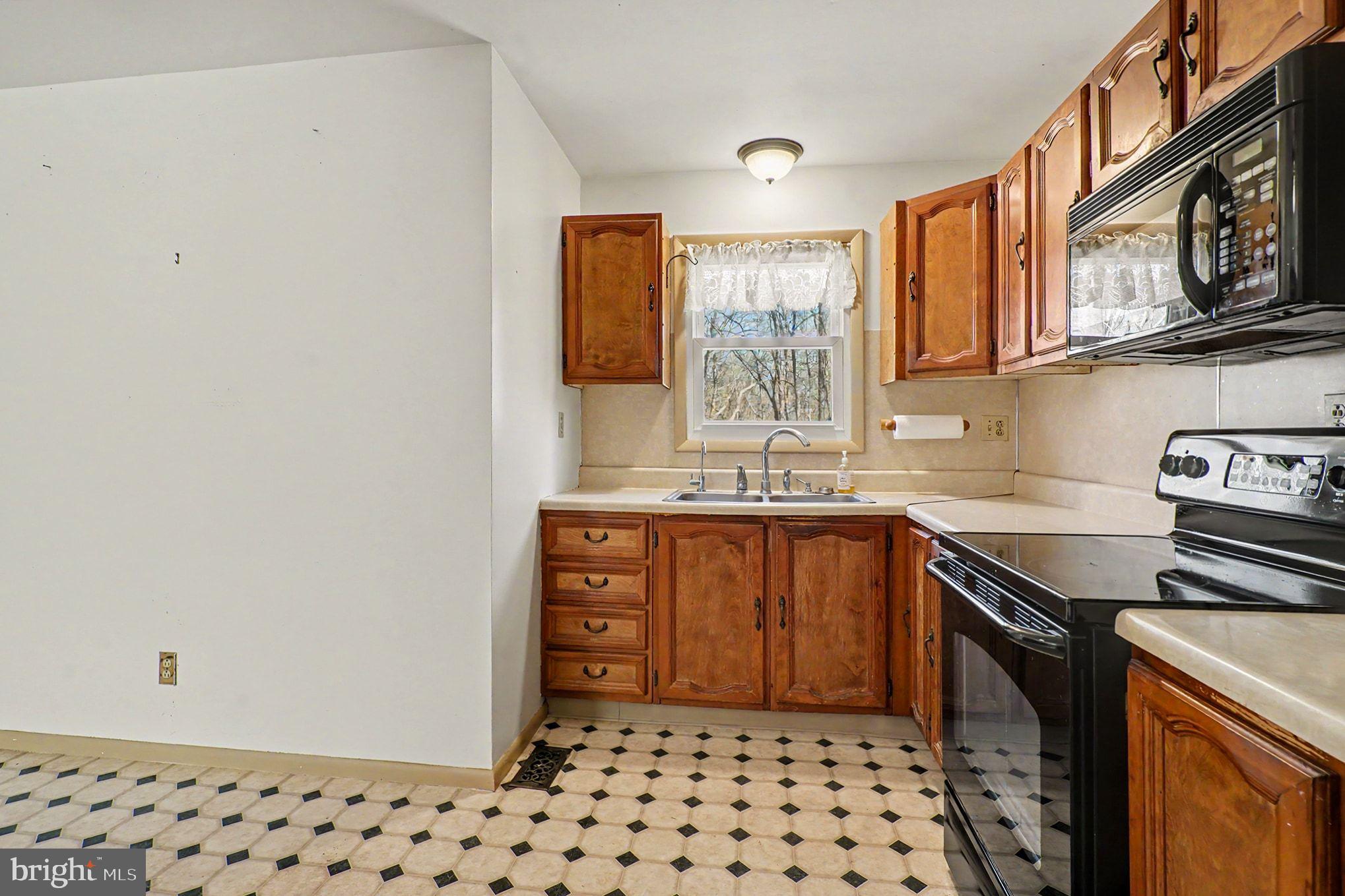 141 Papermill Road Barto, PA 19504 - Photo 16 of 47