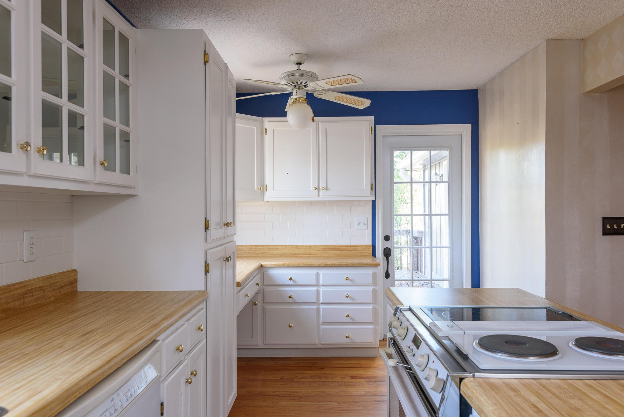2008 Rock Bluff Road Hixson, TN 37343 - Photo 11 of 46 KITCHEN