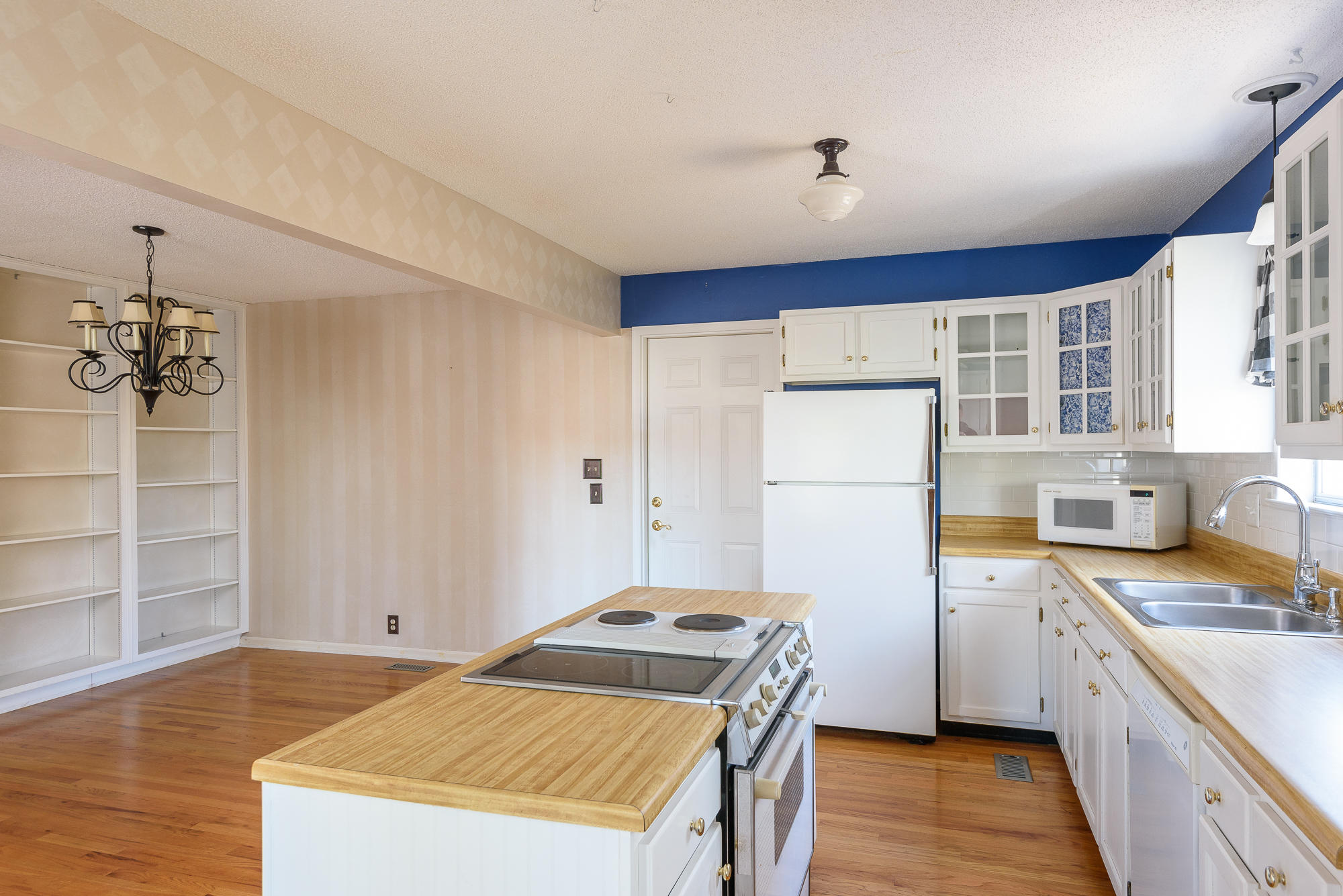 2008 Rock Bluff Road Hixson, TN 37343 - Photo 13 of 46 KITCHEN