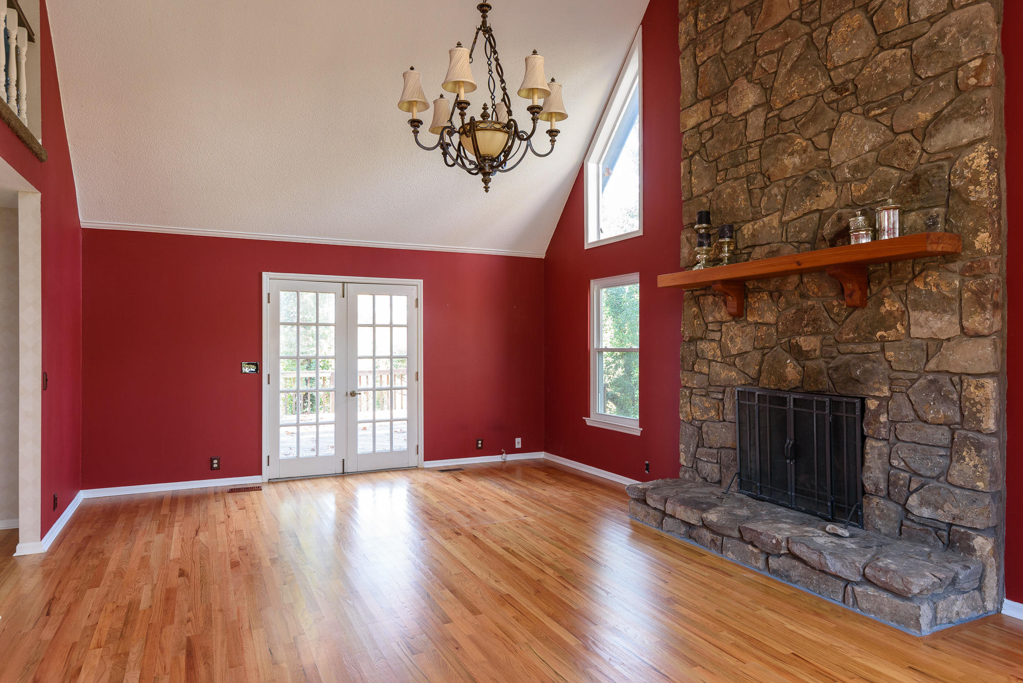 2008 Rock Bluff Road Hixson, TN 37343 - Photo 3 of 46 LIVING ROOM