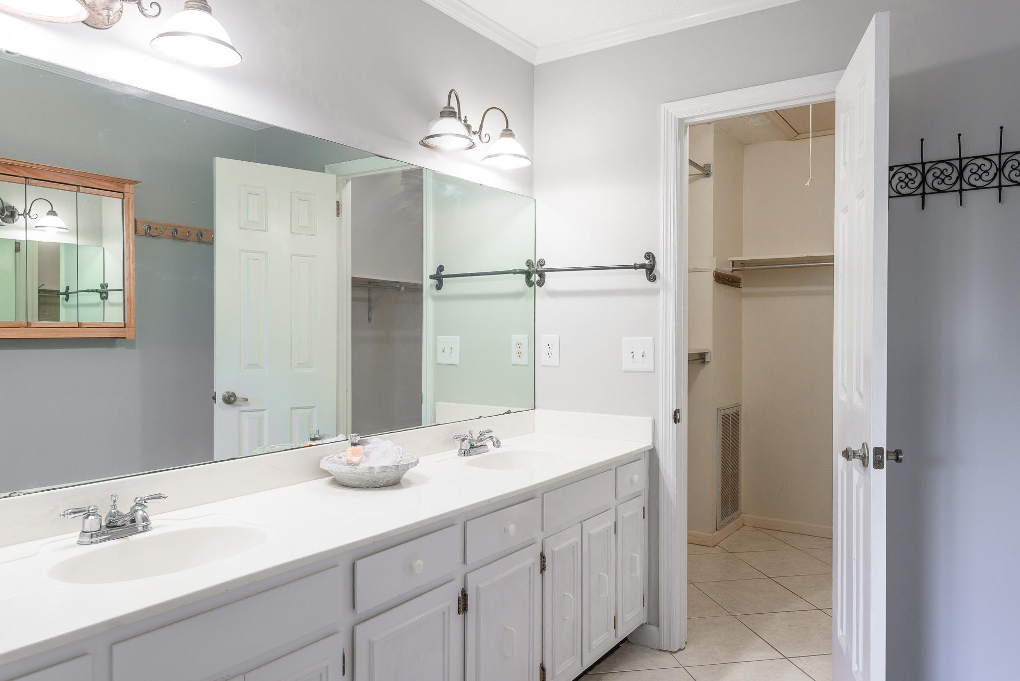 2008 Rock Bluff Road Hixson, TN 37343 - Photo 24 of 46 MASTER BATH