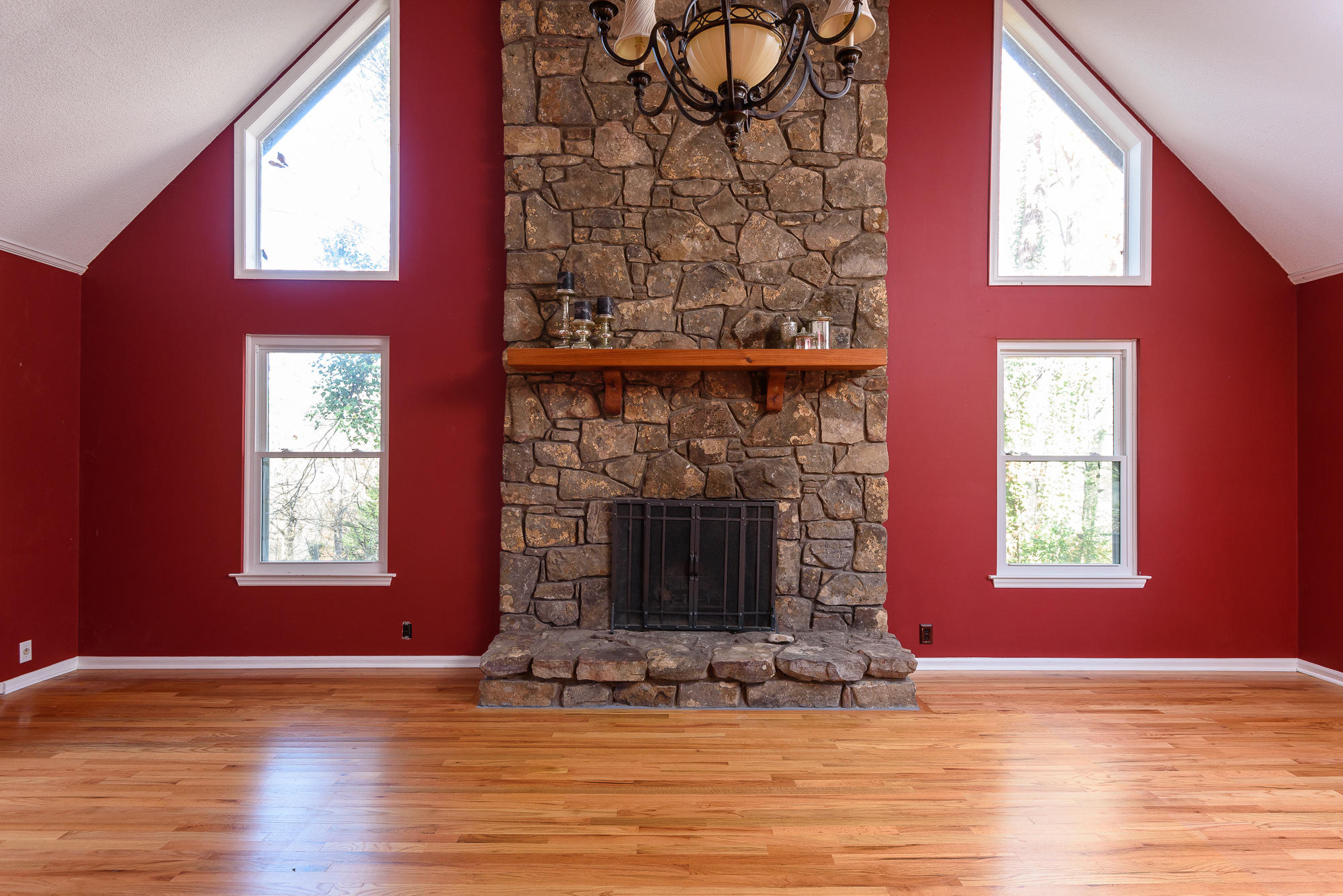 2008 Rock Bluff Road Hixson, TN 37343 - Photo 4 of 46 LIVING ROOM