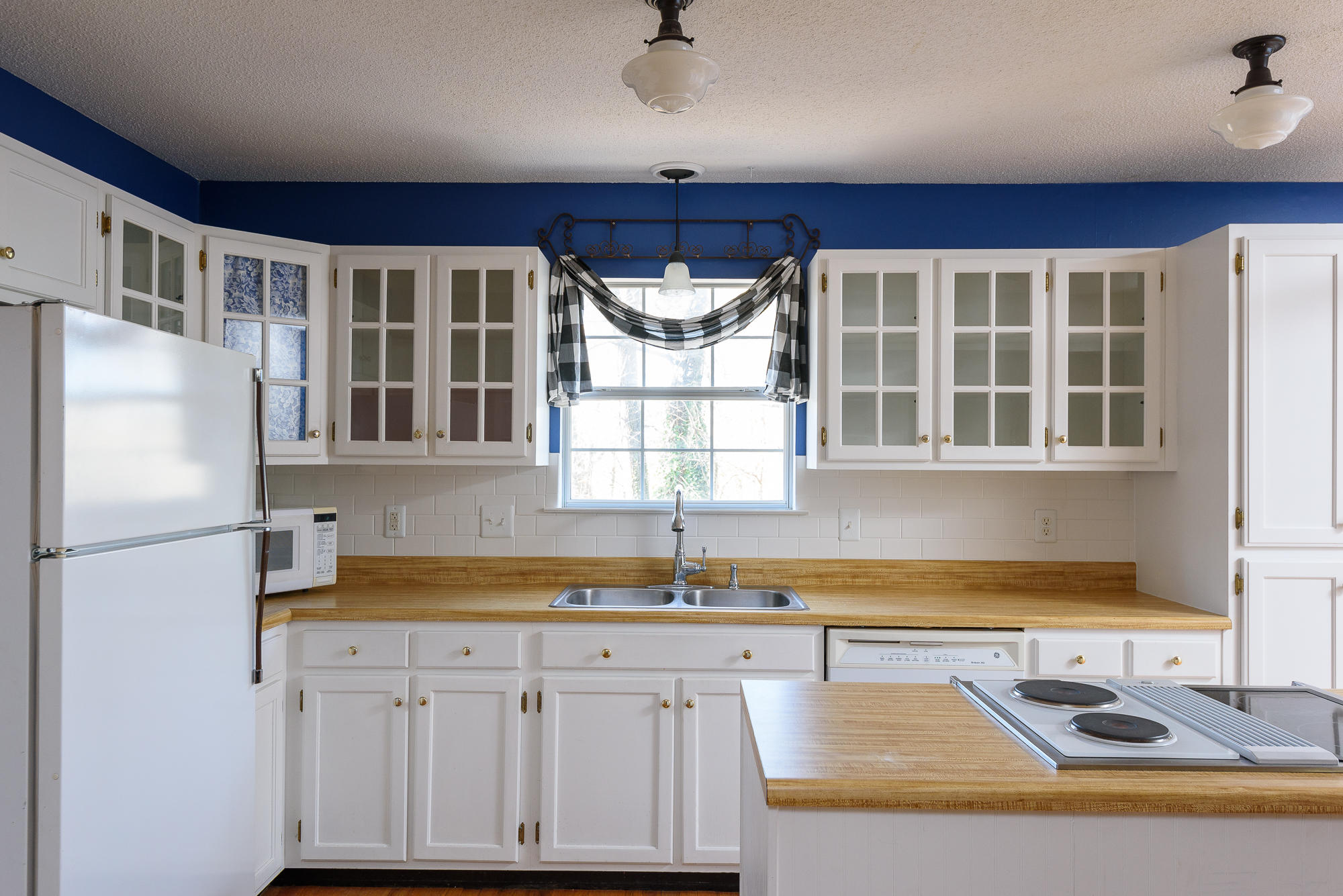 2008 Rock Bluff Road Hixson, TN 37343 - Photo 9 of 46 KITCHEN