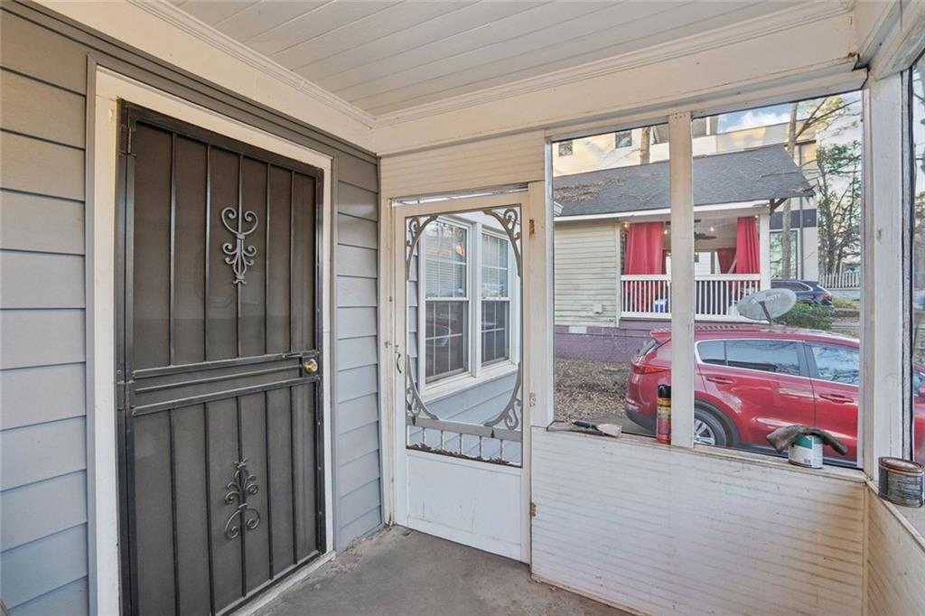 323 Stovall Street Southeast Atlanta, GA 30316 - Photo 5 of 32