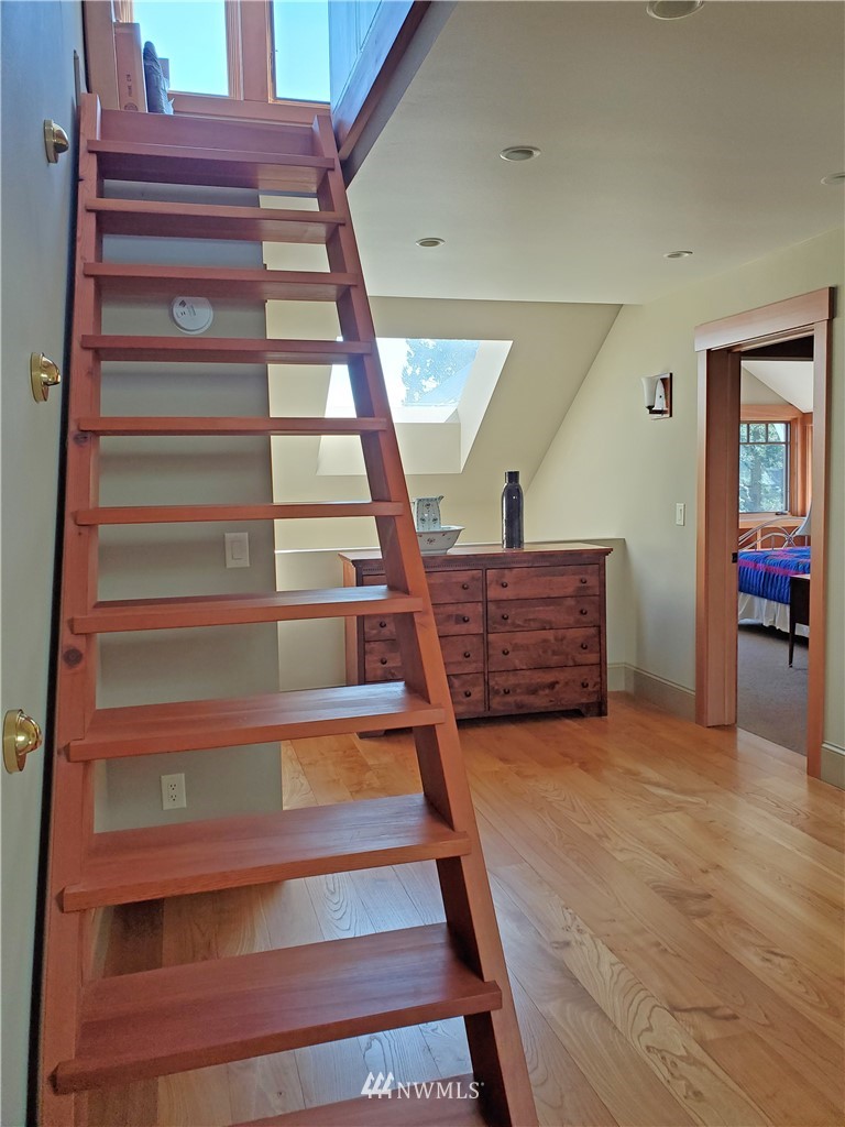 400 Cormorant Bay Road Orcas Island, WA 98245 - Photo 31 of 39 a view of entryway