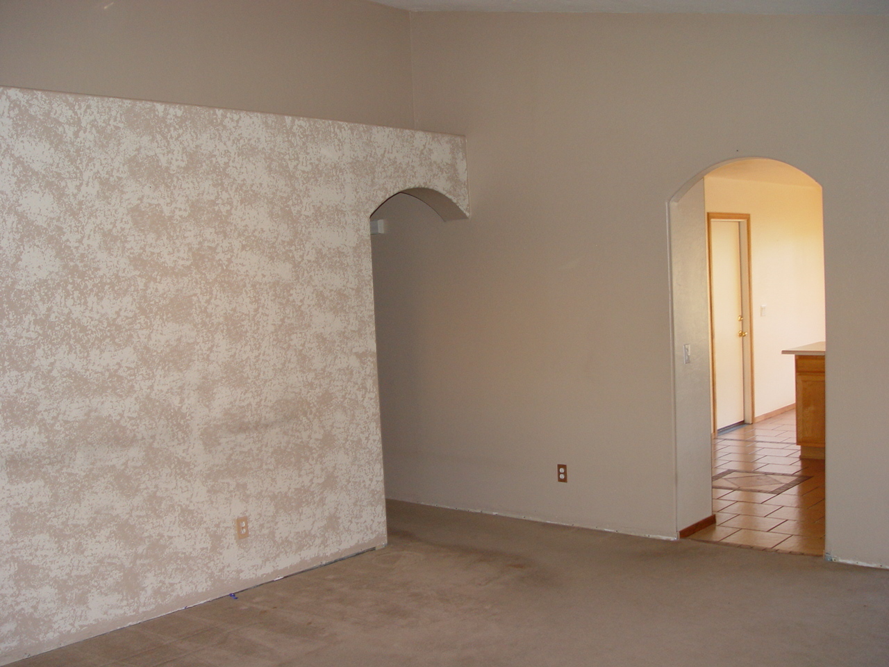 3799 South Bowman Road Apache Junction, AZ 85119 - Photo 4 of 7 Living room