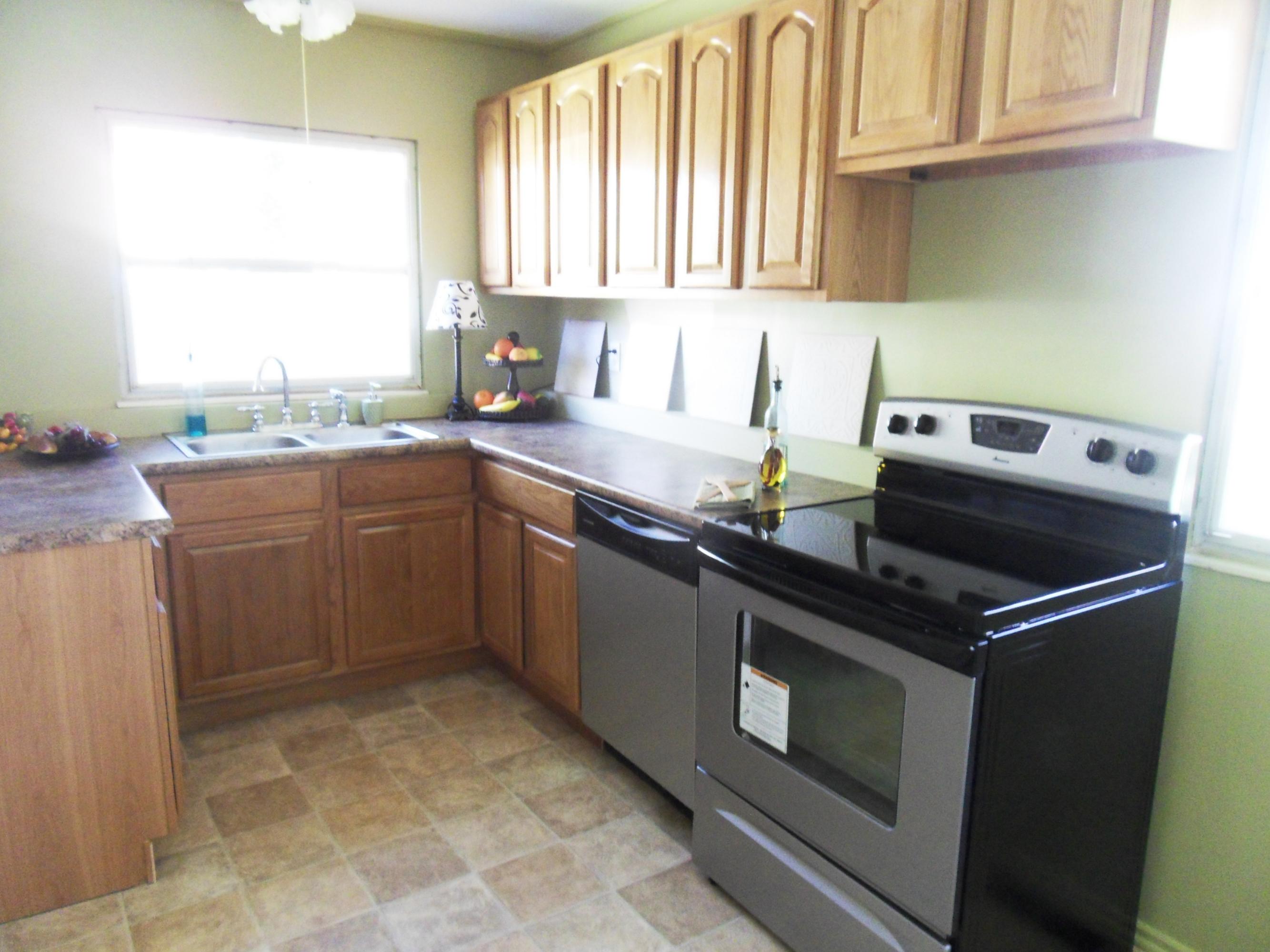 179 Outer Drive Oak Ridge, TN 37830 - Photo 3 of 16 SDC14317