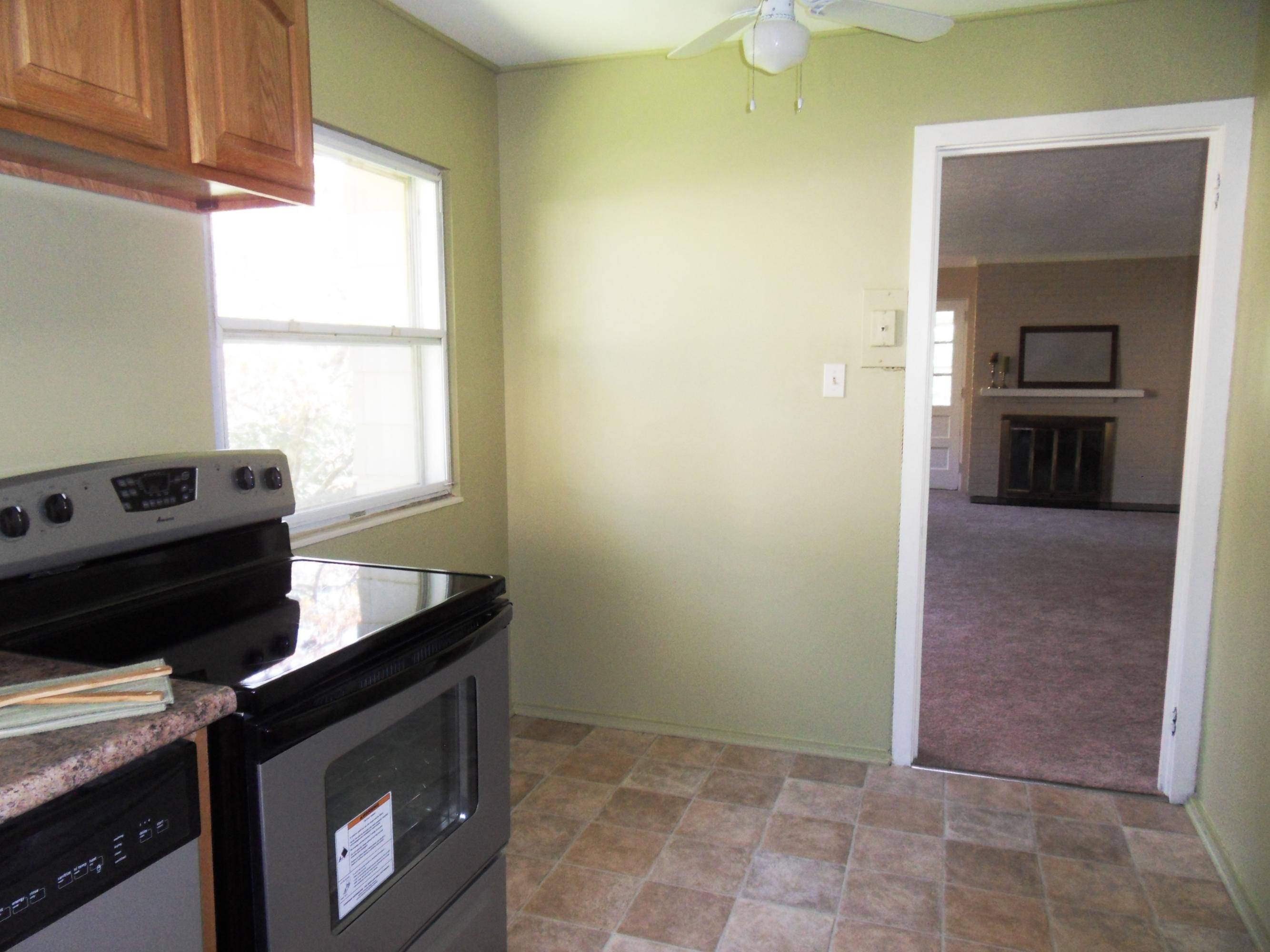 179 Outer Drive Oak Ridge, TN 37830 - Photo 4 of 16 SDC14319