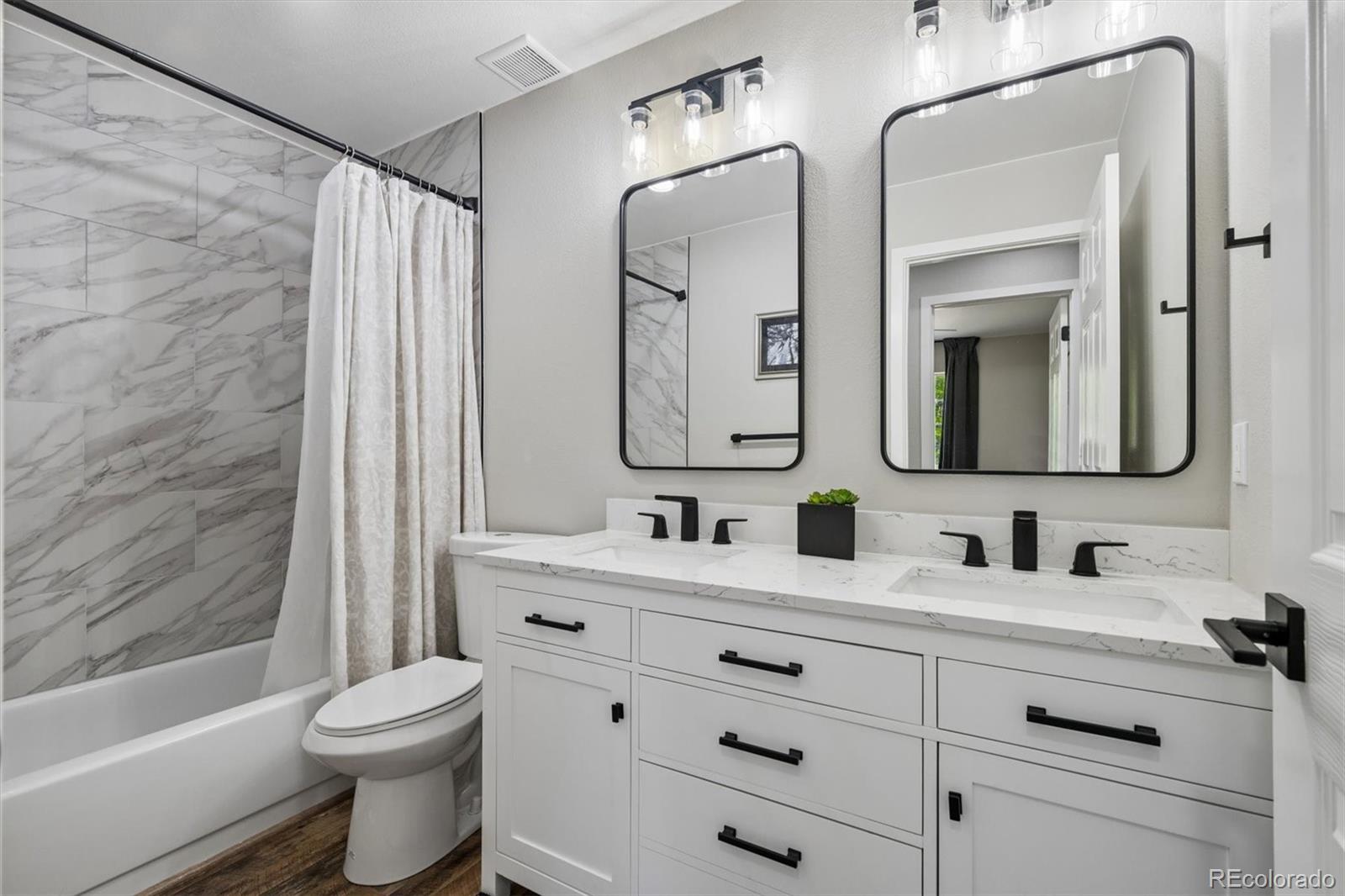 736 Northridge Road Highlands Ranch, CO 80126 - Photo 19 of 44