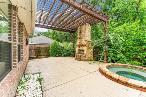 $699,900 | 28331 Hollow Springs Lane, Spring, TX 77386