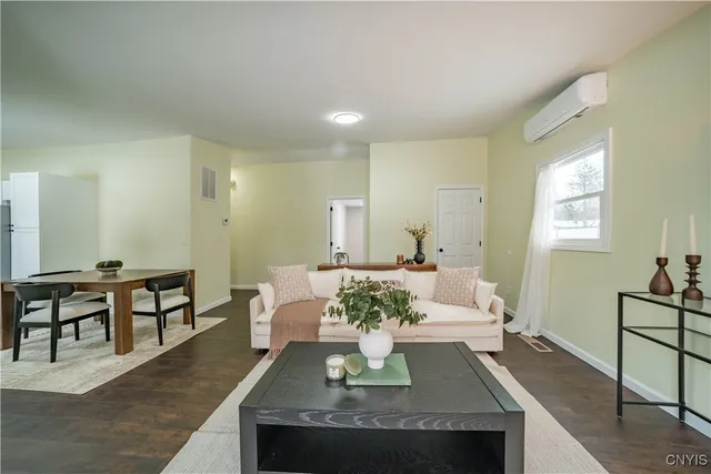 $249,900 | 223 Esther Street, Manlius, NY 13116