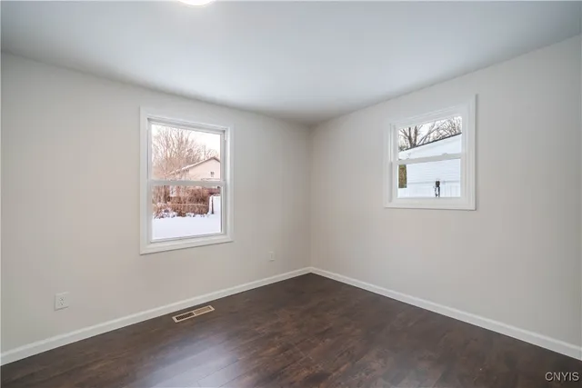 $249,900 | 223 Esther Street, Manlius, NY 13116