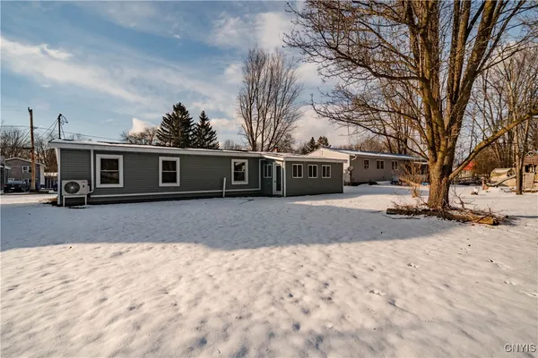$249,900 | 223 Esther Street, Manlius, NY 13116