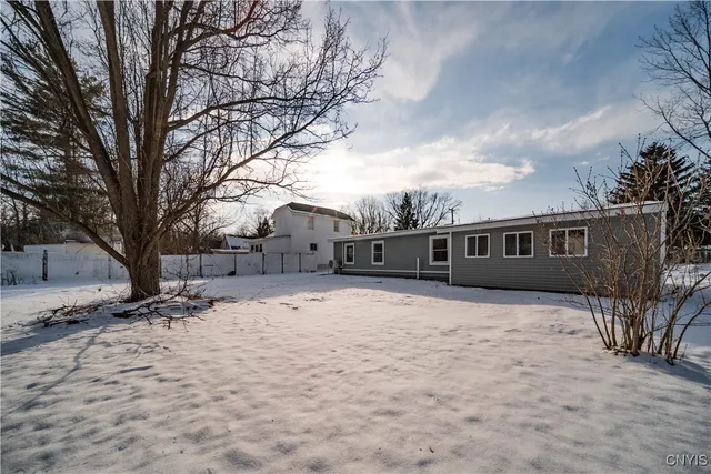 $249,900 | 223 Esther Street, Manlius, NY 13116