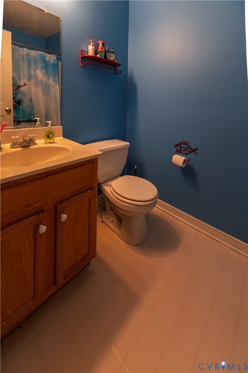 9424 Lockberry Ridge Loop Richmond, VA 23237 - Photo 15 of 22 2nd Floor hall bathroom