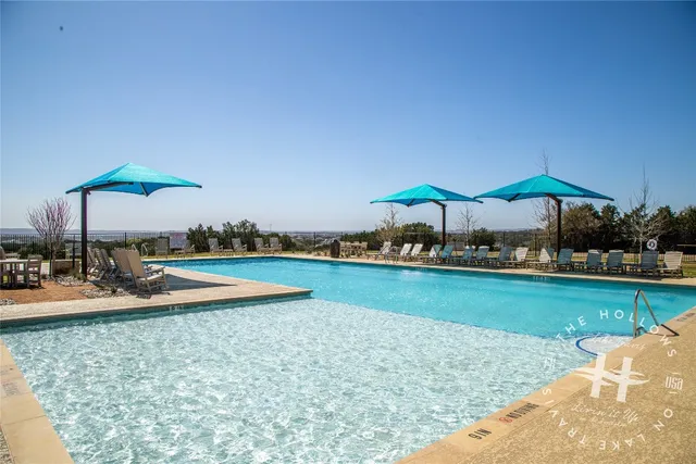 a view of a tennis court