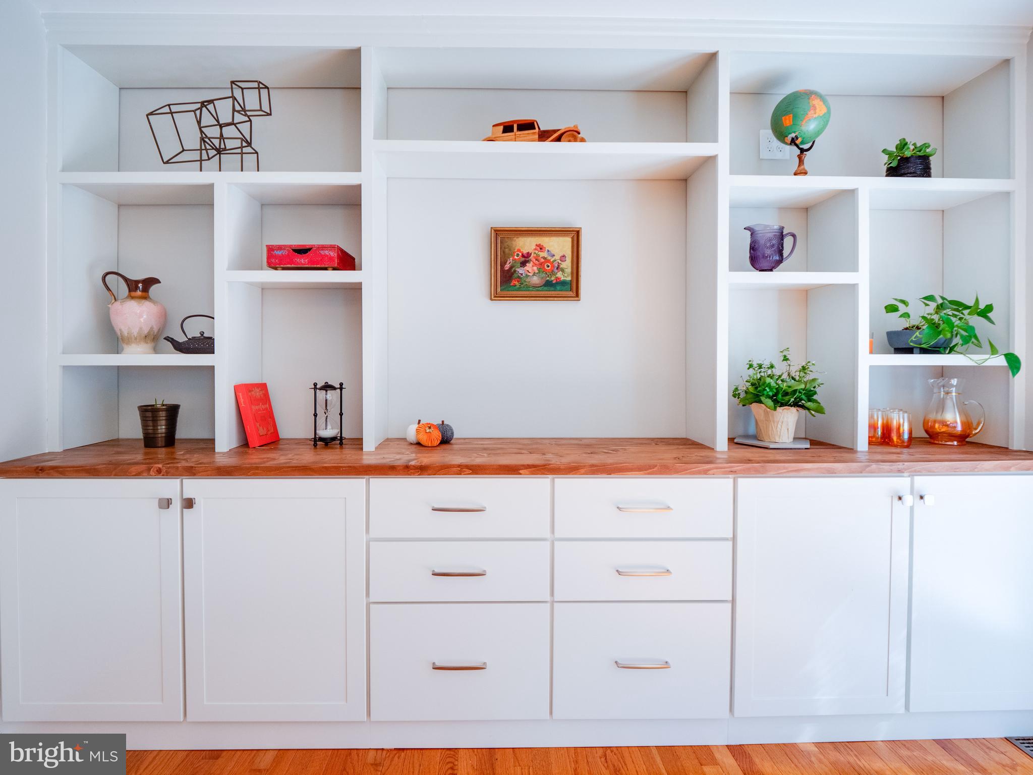 1431 Kingsvale Circle Herndon, VA 20170 - Photo 13 of 66 Built in shelving