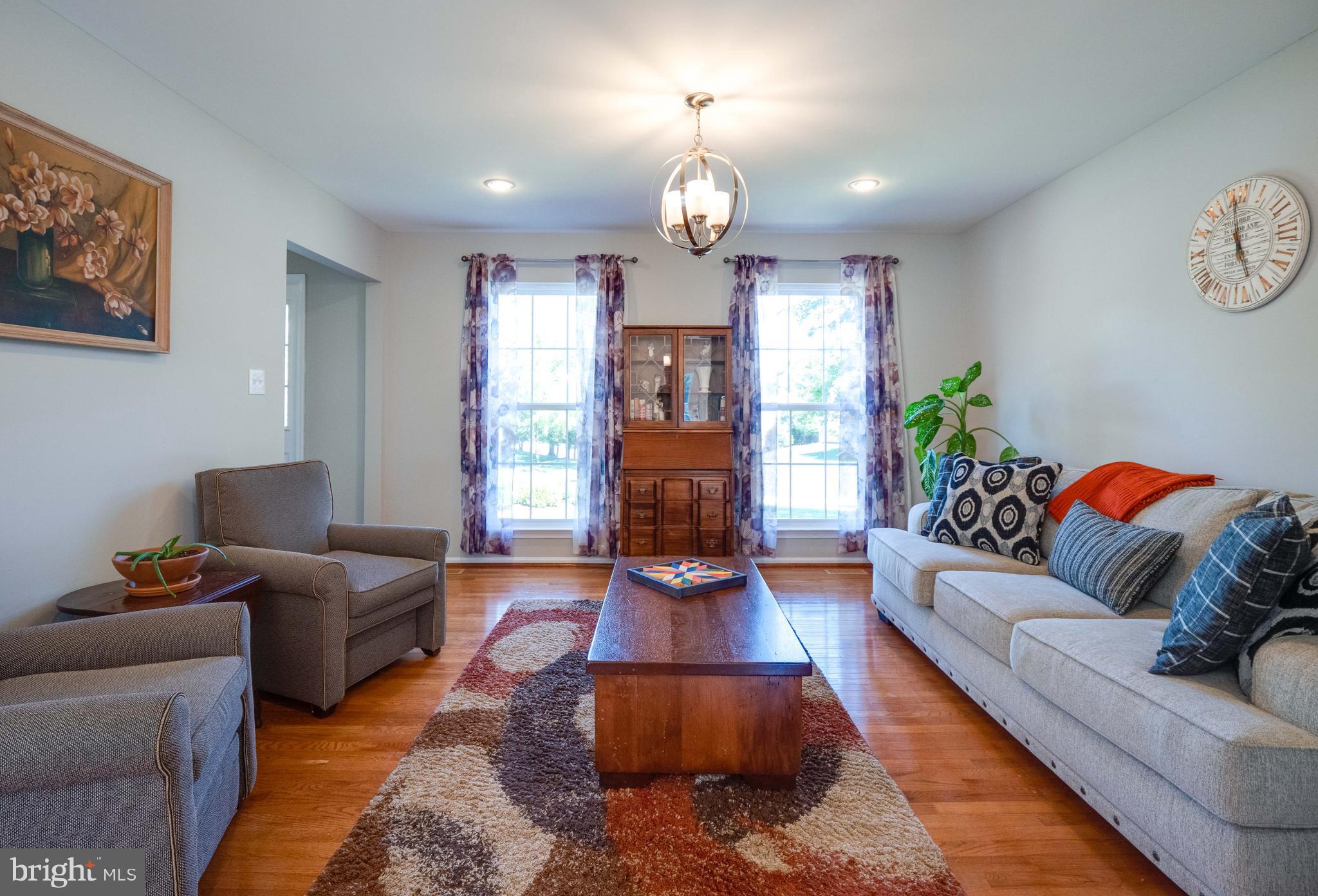 1431 Kingsvale Circle Herndon, VA 20170 - Photo 19 of 66 Living room