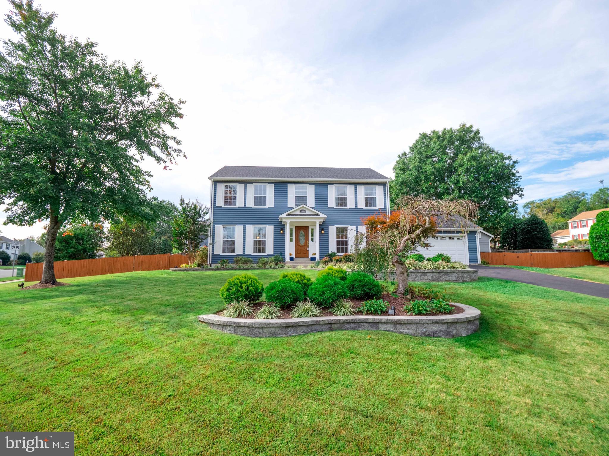 1431 Kingsvale Circle Herndon, VA 20170 - Photo 3 of 66 Front lawn