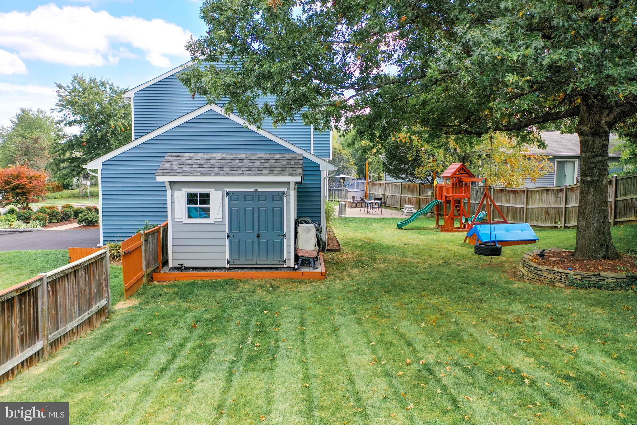 1431 Kingsvale Circle Herndon, VA 20170 - Photo 50 of 66 Backyard / shed