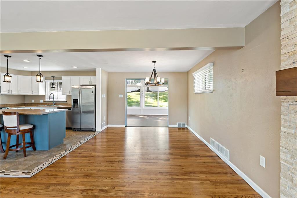 210 East Harbison Road Pittsburgh, PA 15205 - Photo 7 of 39
