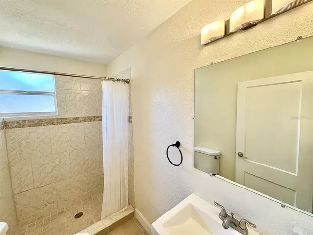 $2,350 | 8904 North Hamner Avenue, Tampa, FL 33604